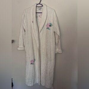 Amelia’s Collection Classic Robe S/M Ivory w/Flowers